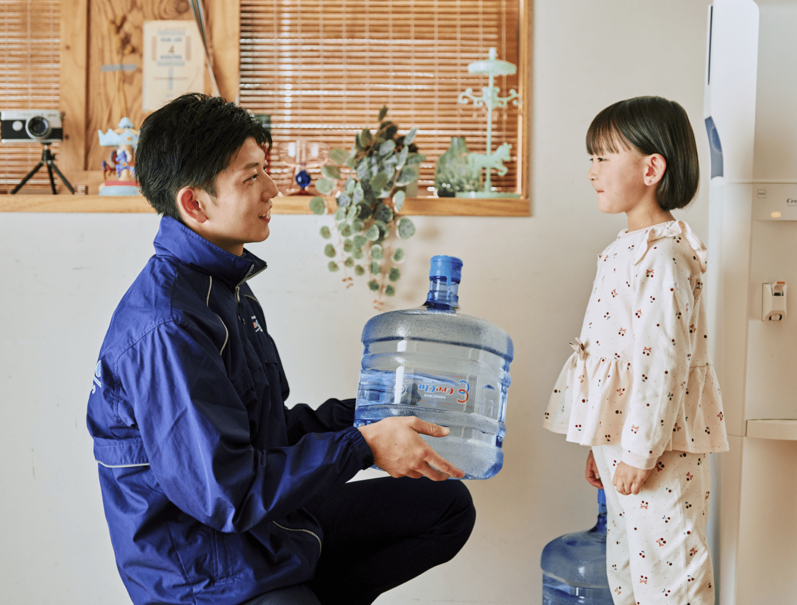 クリクラの社員と子供