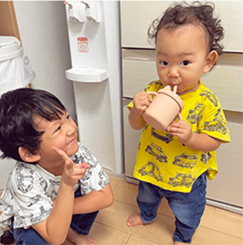 2人の子どもとウォーターサーバー