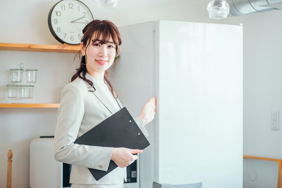 ウォーターサーバーを冷蔵庫の横に置くのは危ない？正しい置き場所について解説