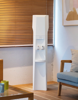 北欧インテリアになじむクールホワイトのクリクラ